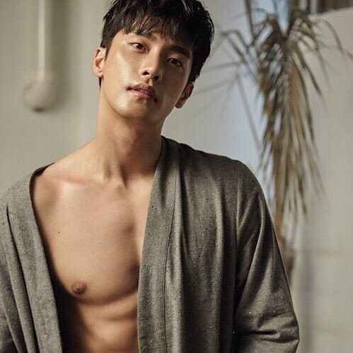A moment captured by a fan of Sunghoon