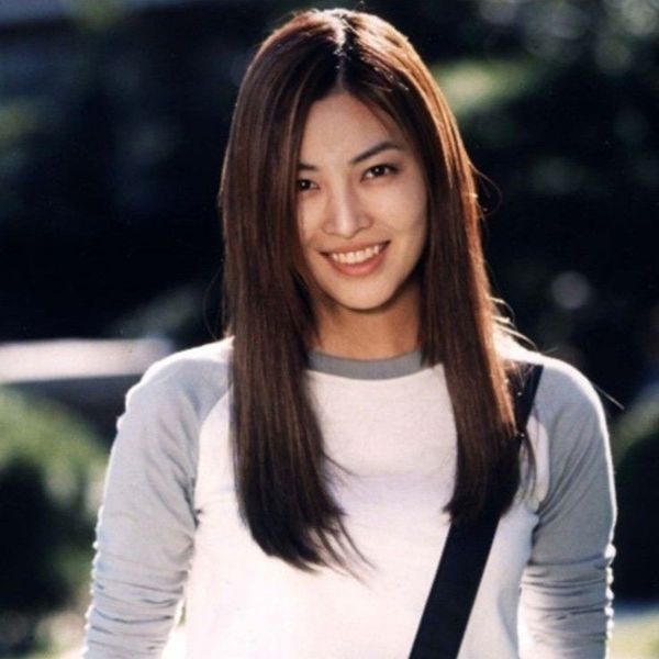 Representative photo of Kim Soyeon (1980) showing their charm