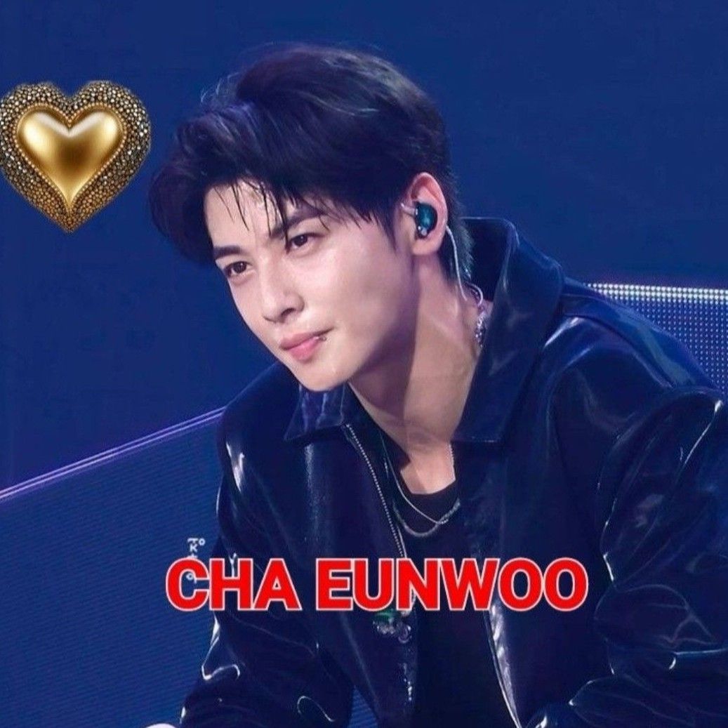A moment captured by a fan of Cha Eunwoo