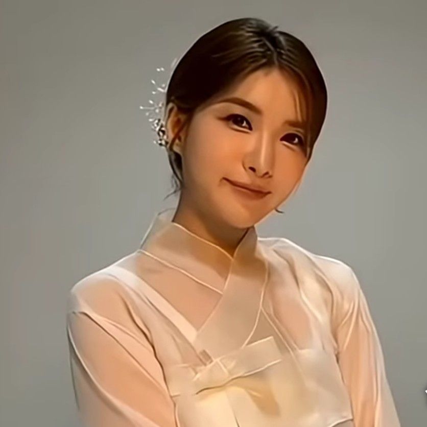 A moment captured by a fan of Ryu Wonjung