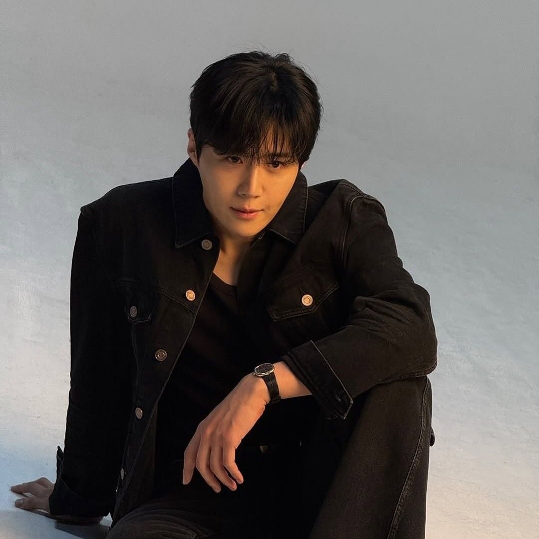 Behind-the-scenes cut of Kim Seonho