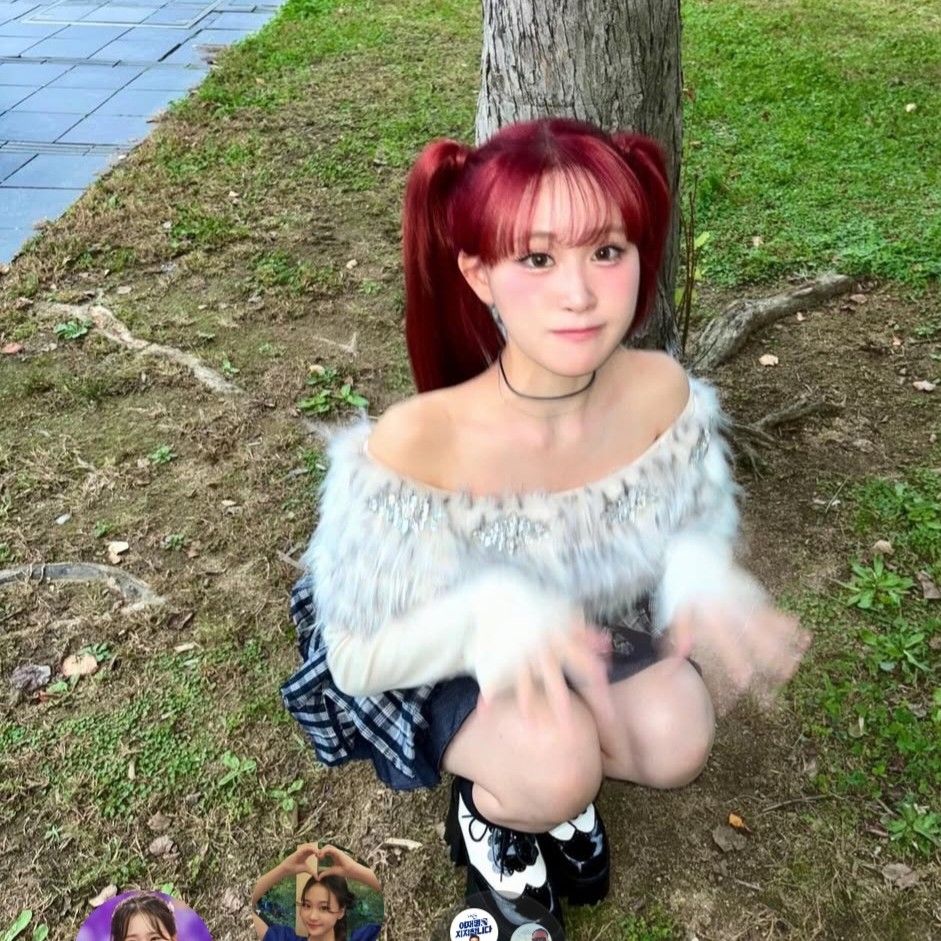 A moment captured by a fan of Kim Dahyun