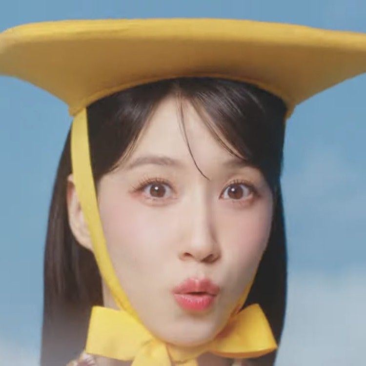 Behind-the-scenes cut of Park Eunbin
