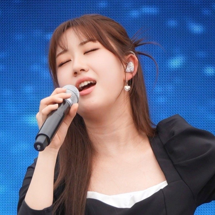 Cuplikan di balik layar dari Jeon Yujin