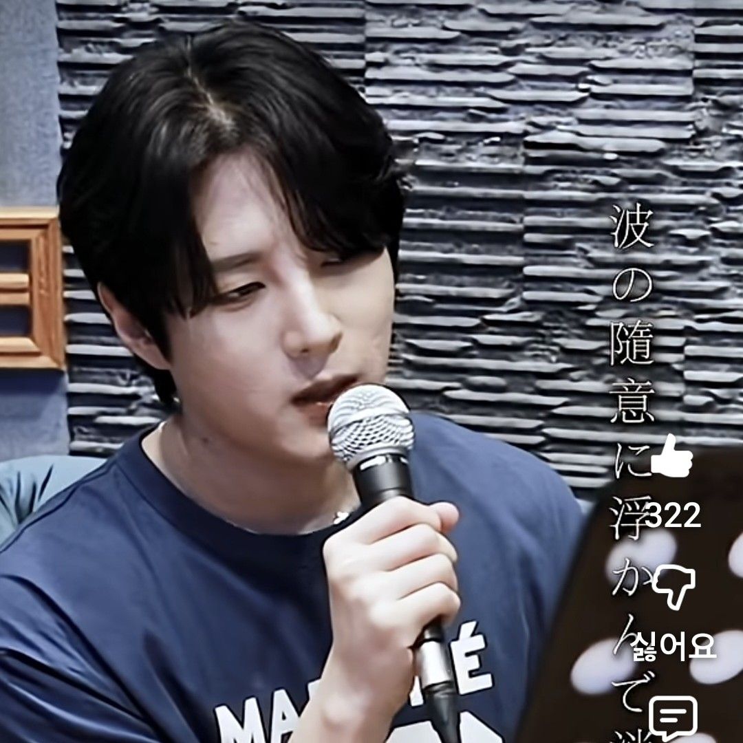 粉絲拍下的金俊賢瞬間