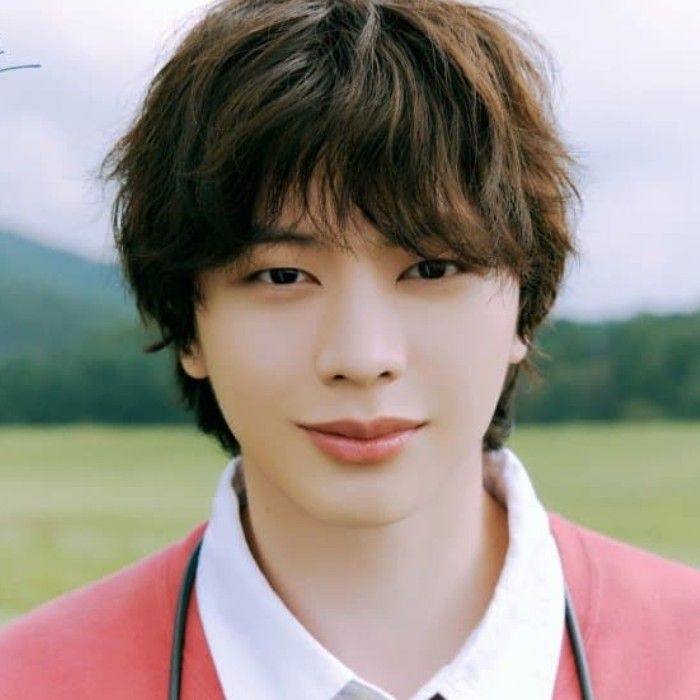 A moment captured by a fan of Yook Sungjae