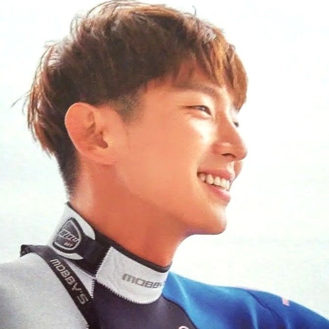 Behind-the-scenes cut of Lee Joongi
