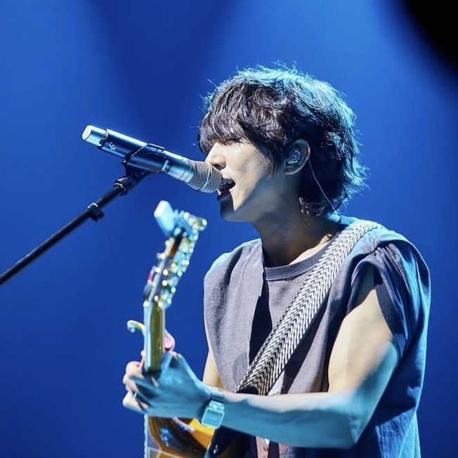 Behind-the-scenes cut of Lee Seungyoon