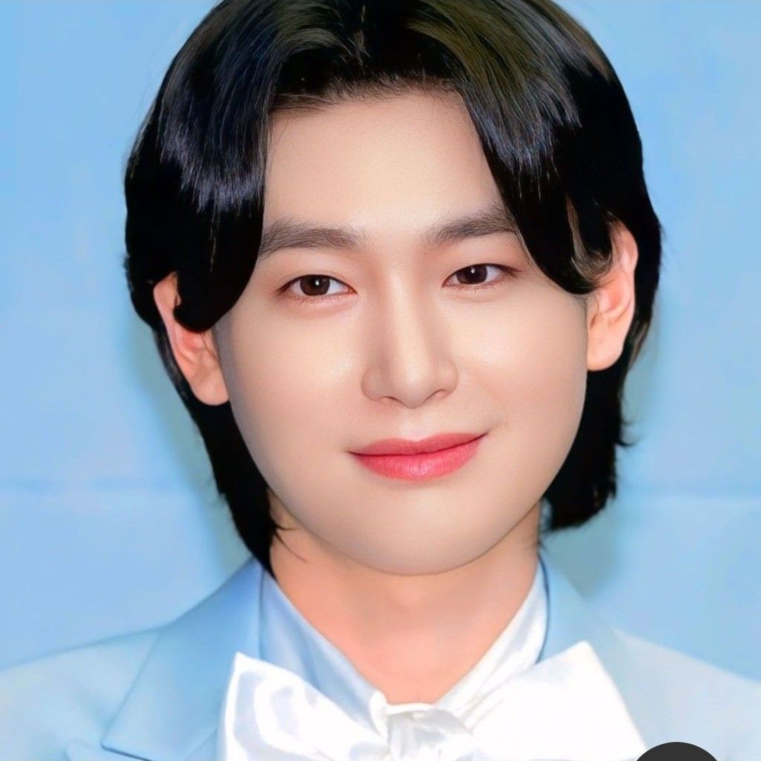 Latest photo of Kim Yongbin