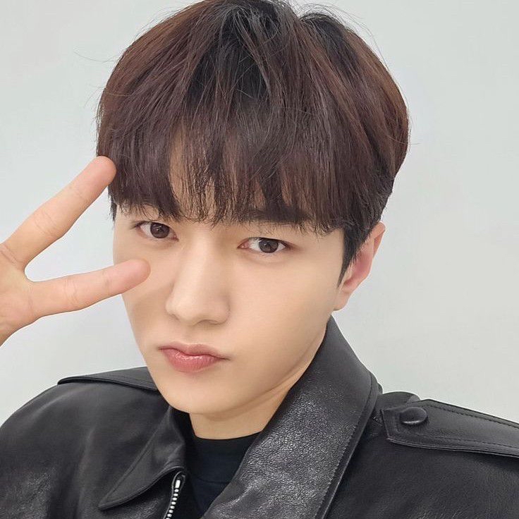 金明洙 (L)的幕後花絮