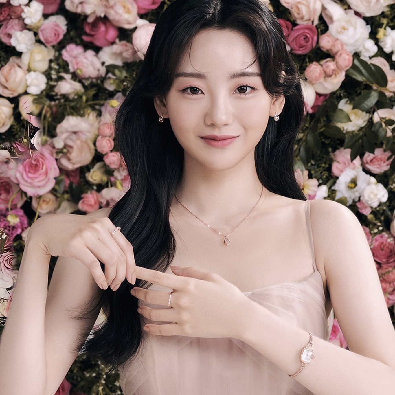 Recent activity shot of Cho Yihyun