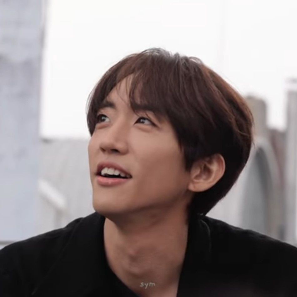 Behind-the-scenes cut of Lee Seungyoon