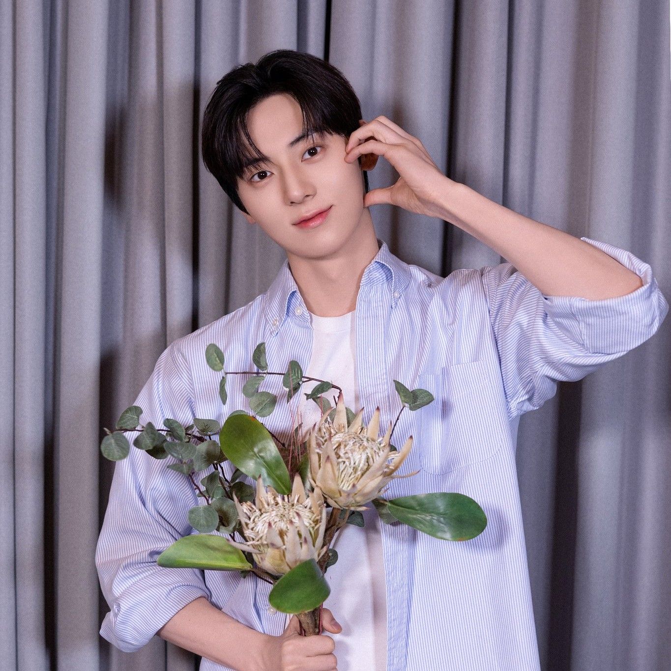 A moment captured by a fan of Hwang Minhyun