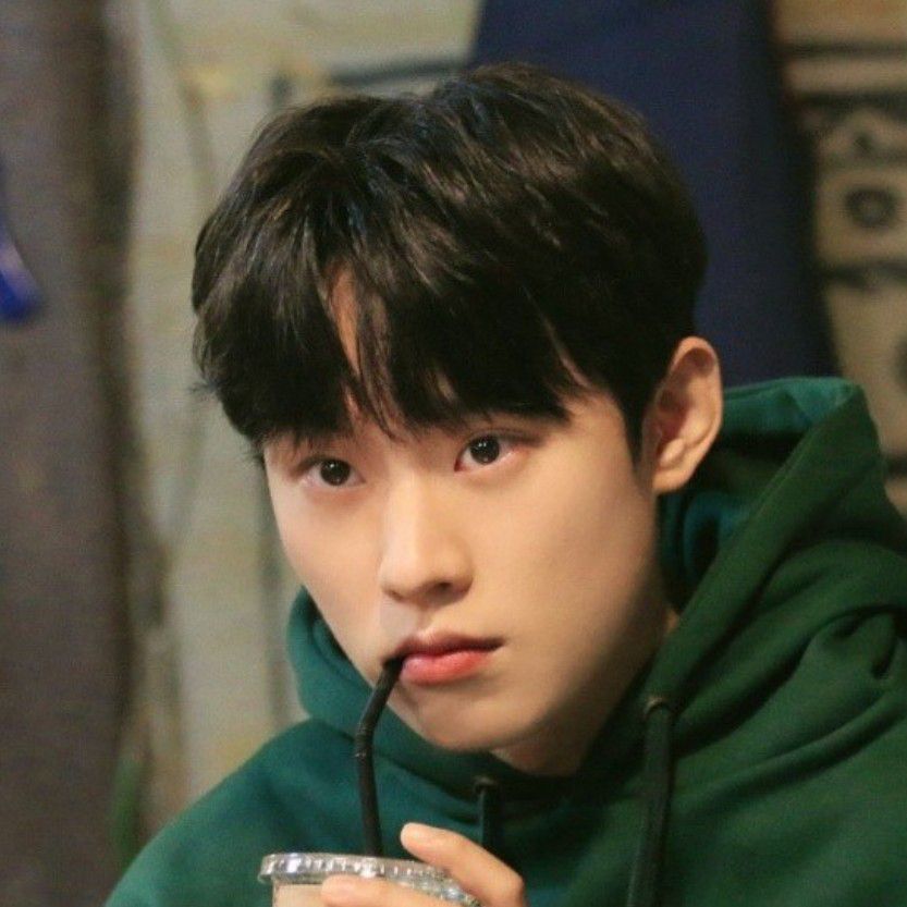 Behind-the-scenes cut of Kim Sungcheol