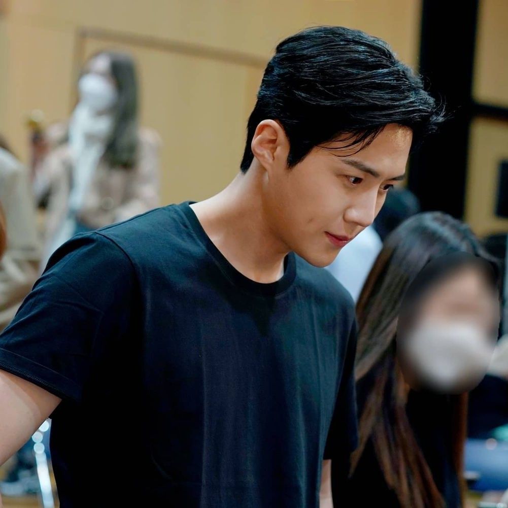 金宣虎的最新照片