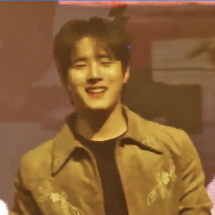 粉絲拍下的金俊賢瞬間