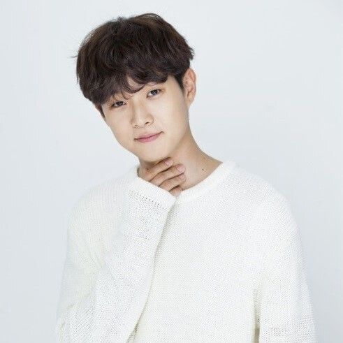 Behind-the-scenes cut of Choi Wooshik