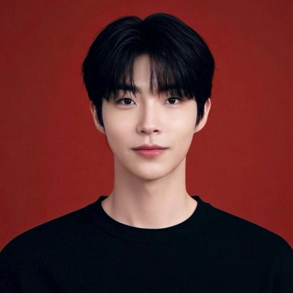 Latest photo of Hwang Inyoup