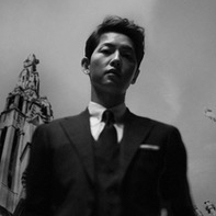 A moment captured by a fan of Song Joongki