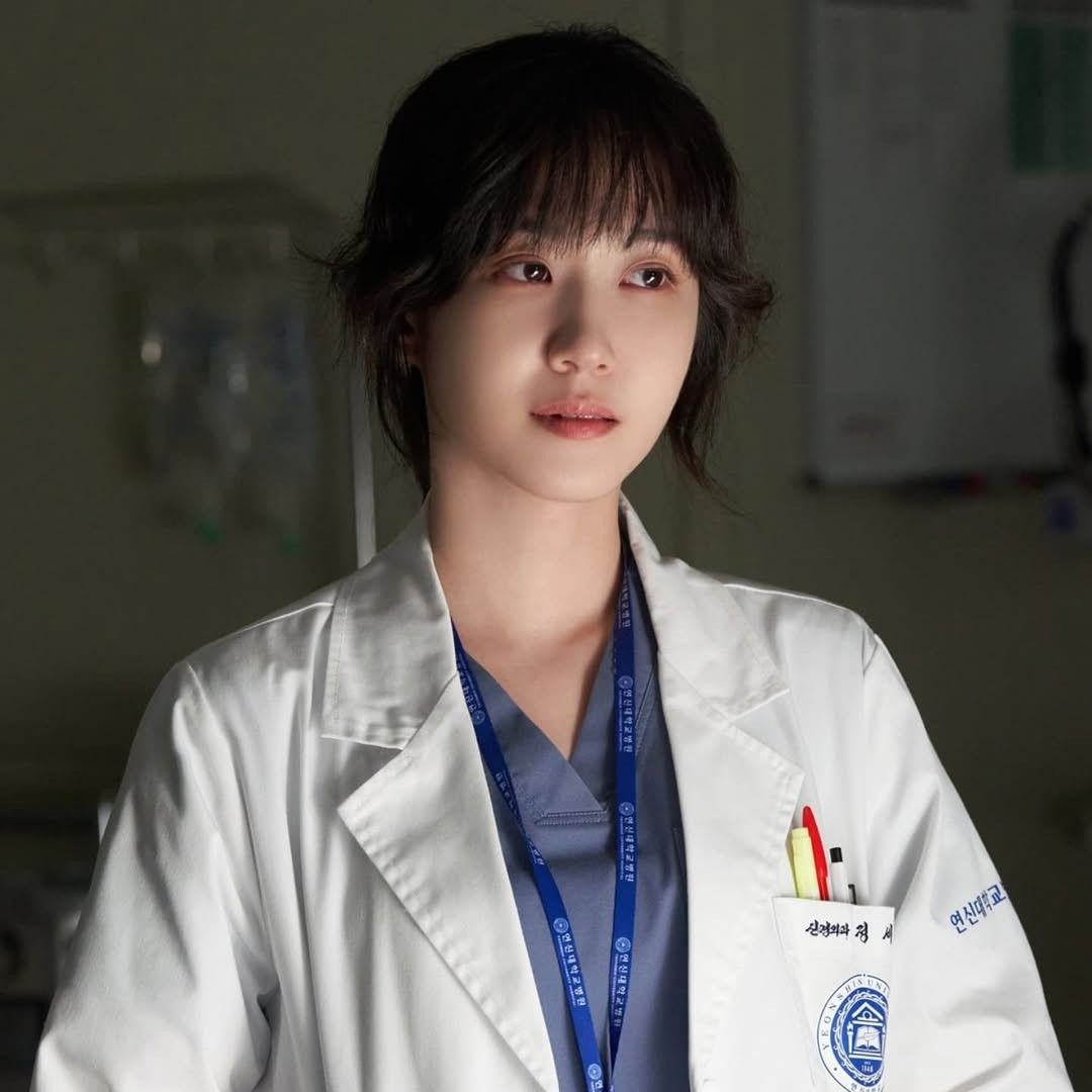 Recent activity shot of Park Eunbin