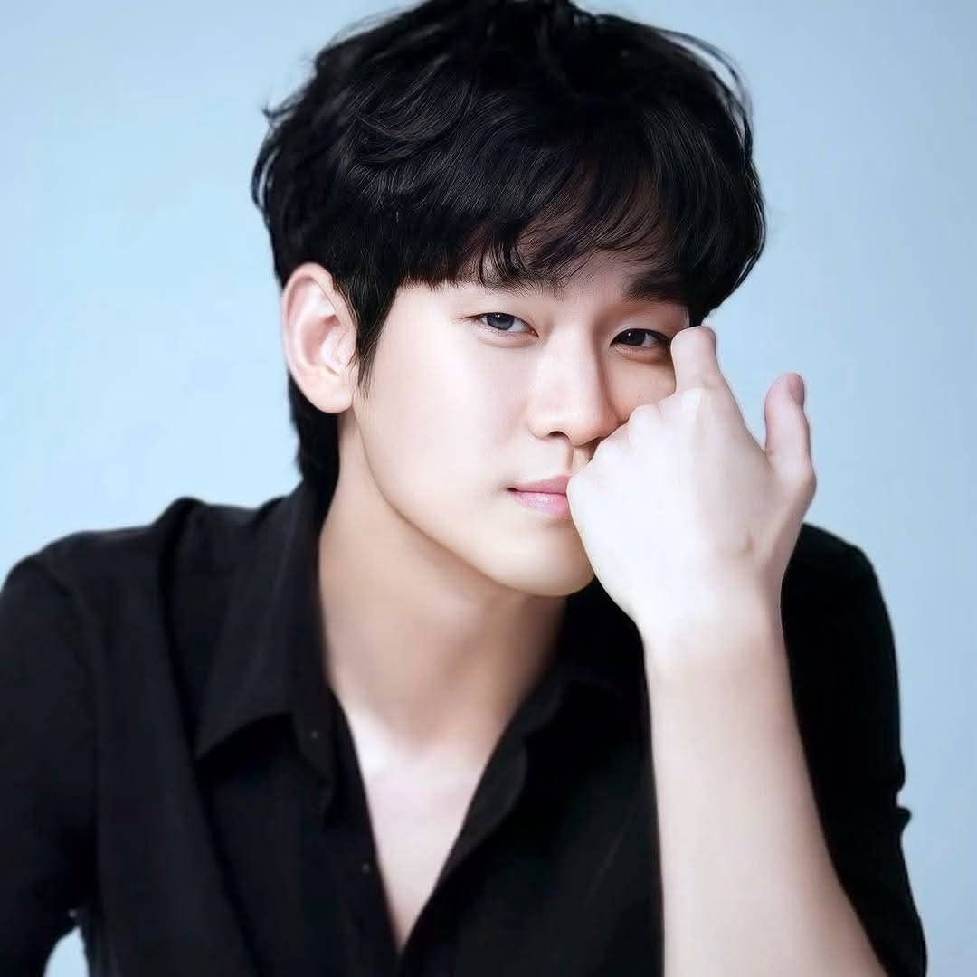 A moment captured by a fan of Kim Soohyun