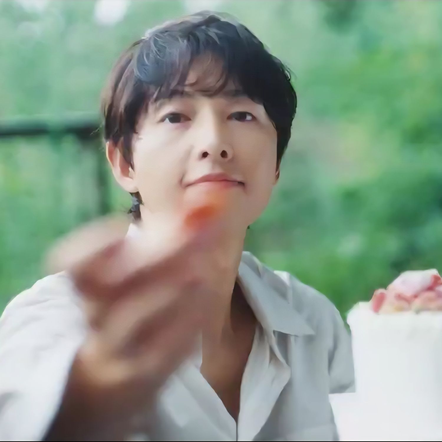 Behind-the-scenes cut of Song Joongki