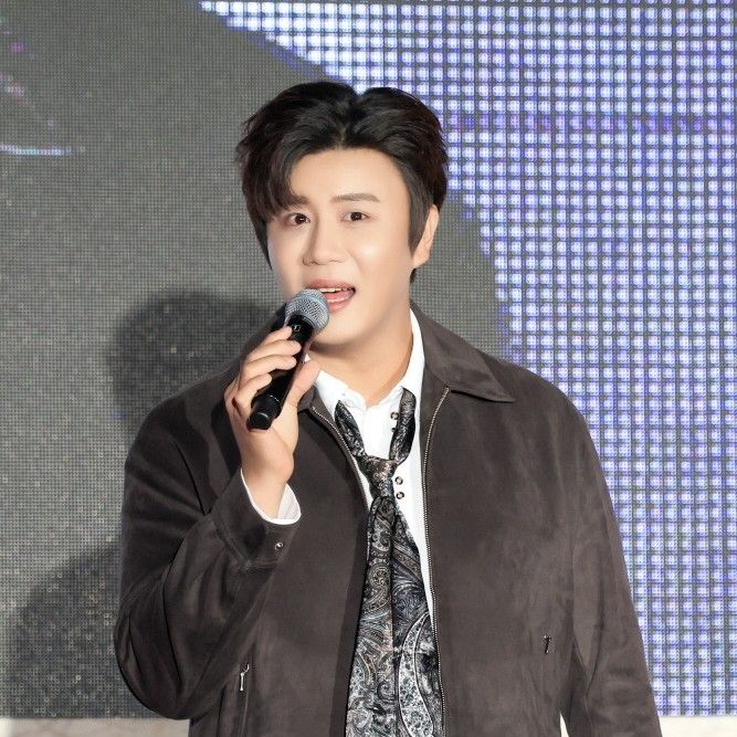 粉丝拍下的晋海成瞬间