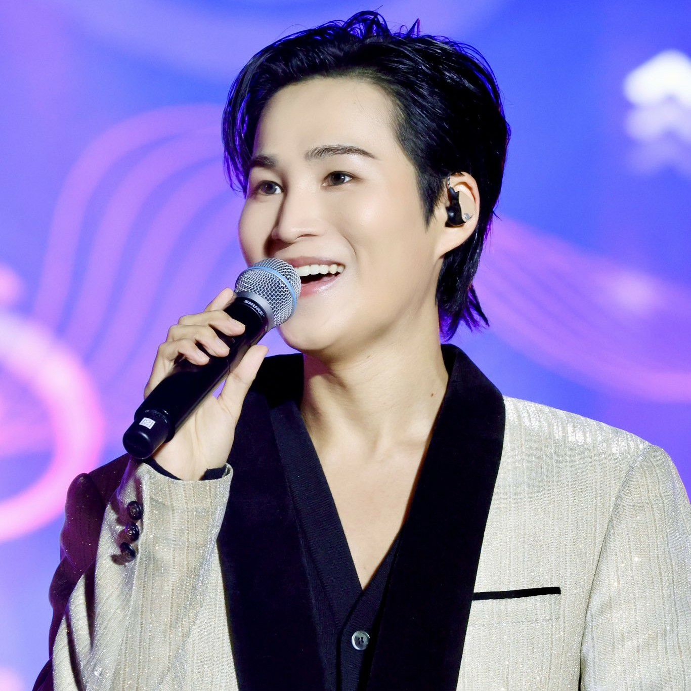 김희재의 비하인드 컷