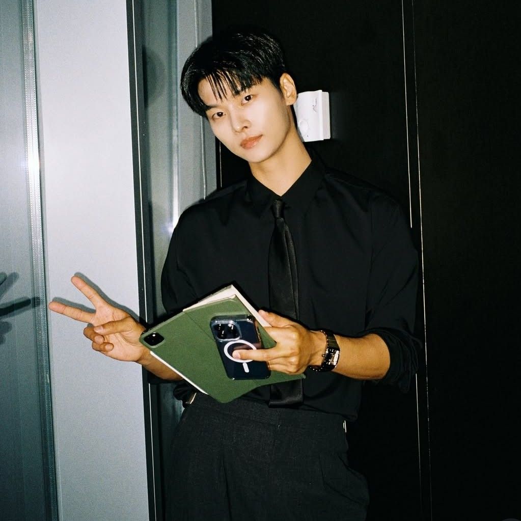 Latest photo of Cha Hakyeon (N)