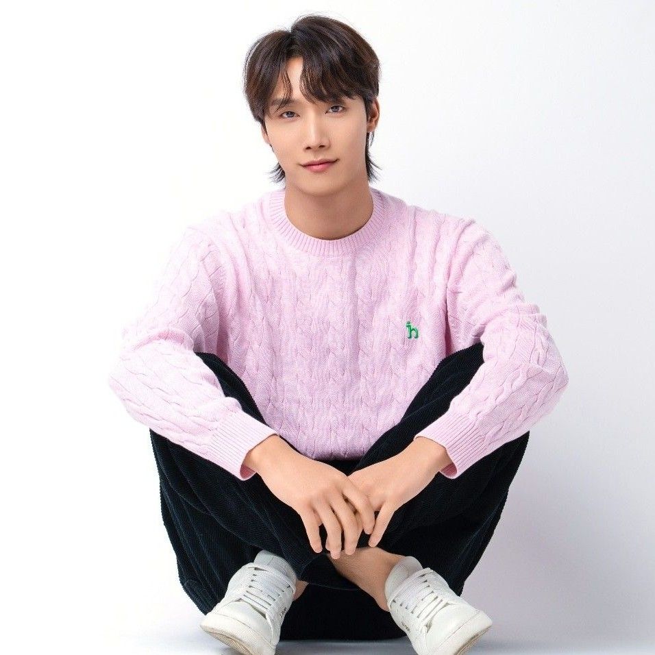 Behind-the-scenes cut of Choi Woojin