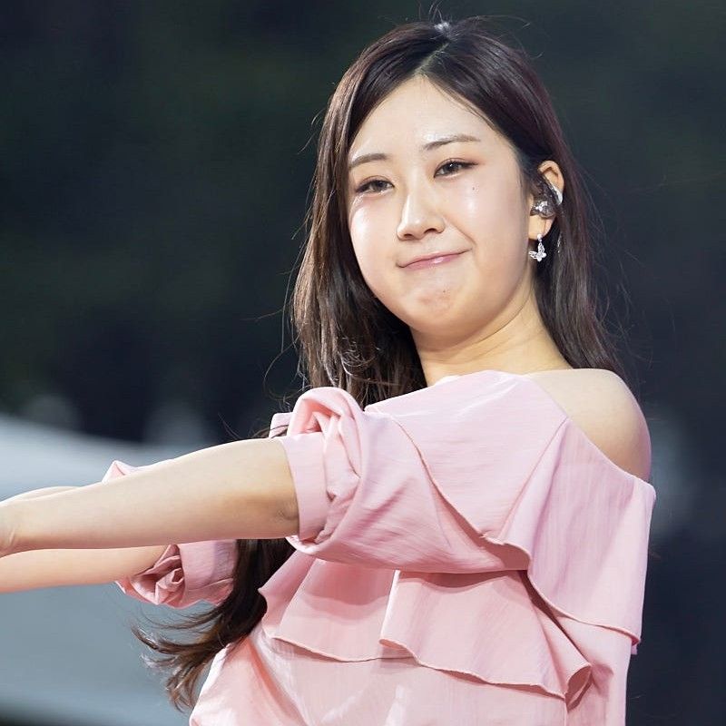A moment captured by a fan of Jeon Yujin