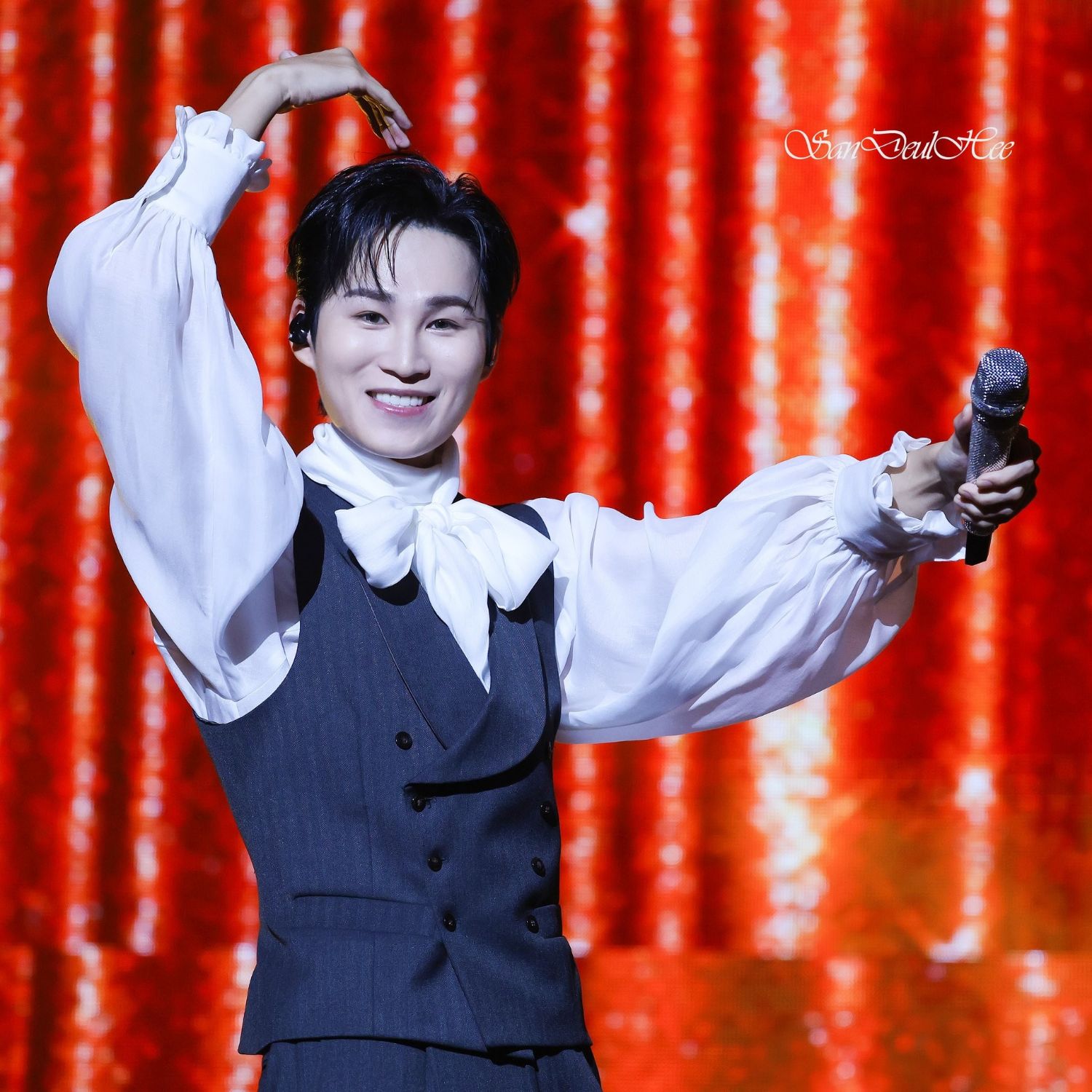 金熙栽的最新照片