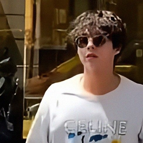 A moment captured by a fan of Park Bogum