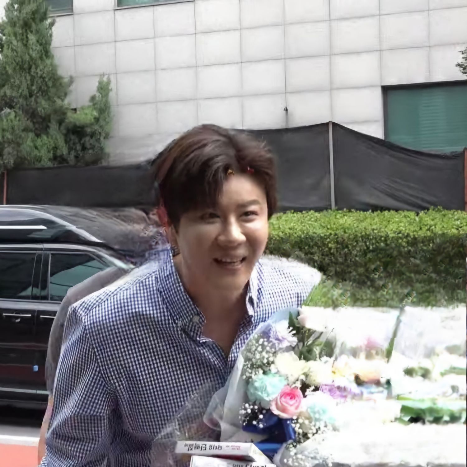 Behind-the-scenes cut of Jin Haesung
