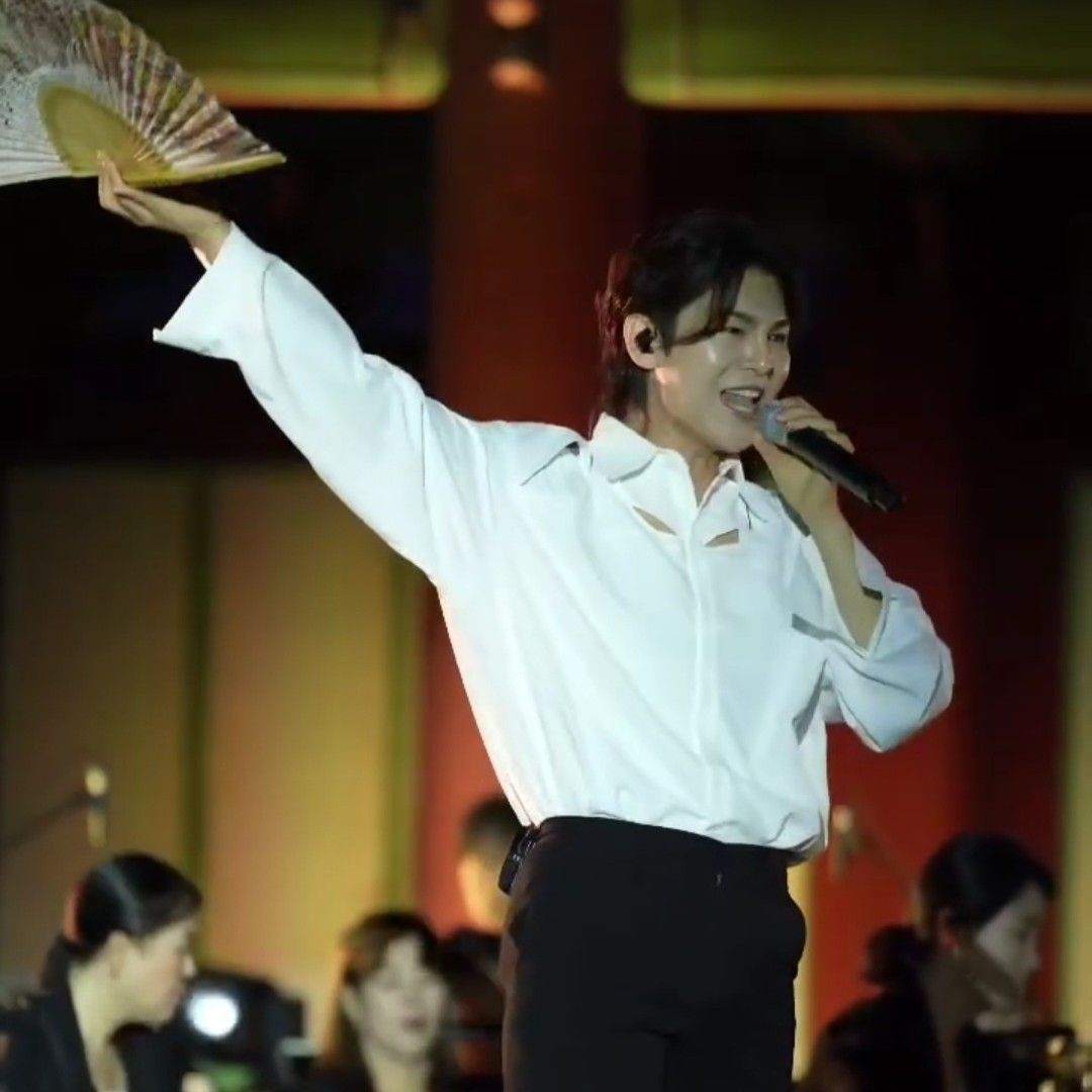 A moment captured by a fan of Kim Junsu (1991)