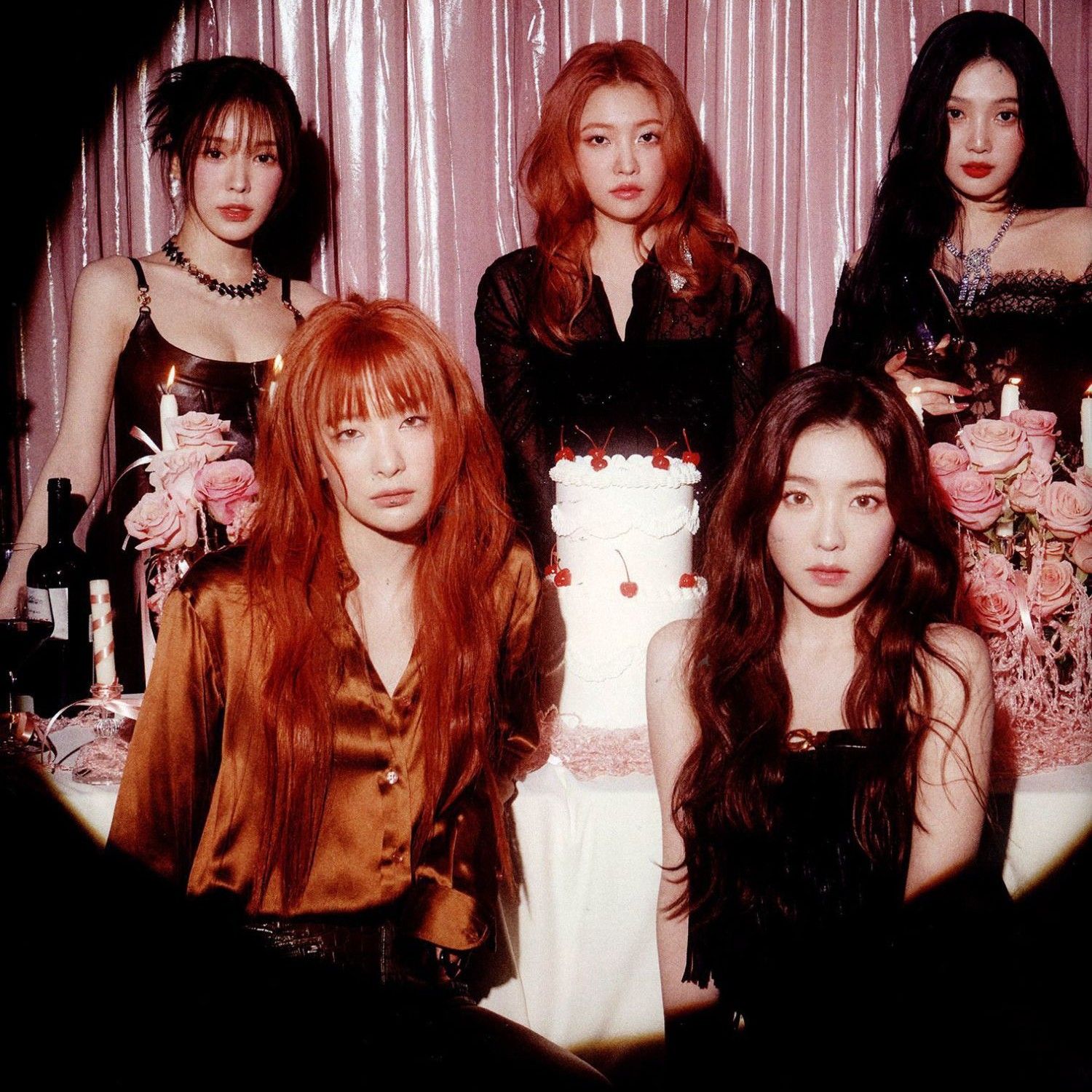 A moment captured by a fan of JOY