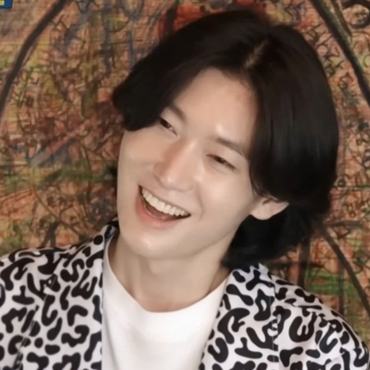 Behind-the-scenes cut of Kim Yongbin