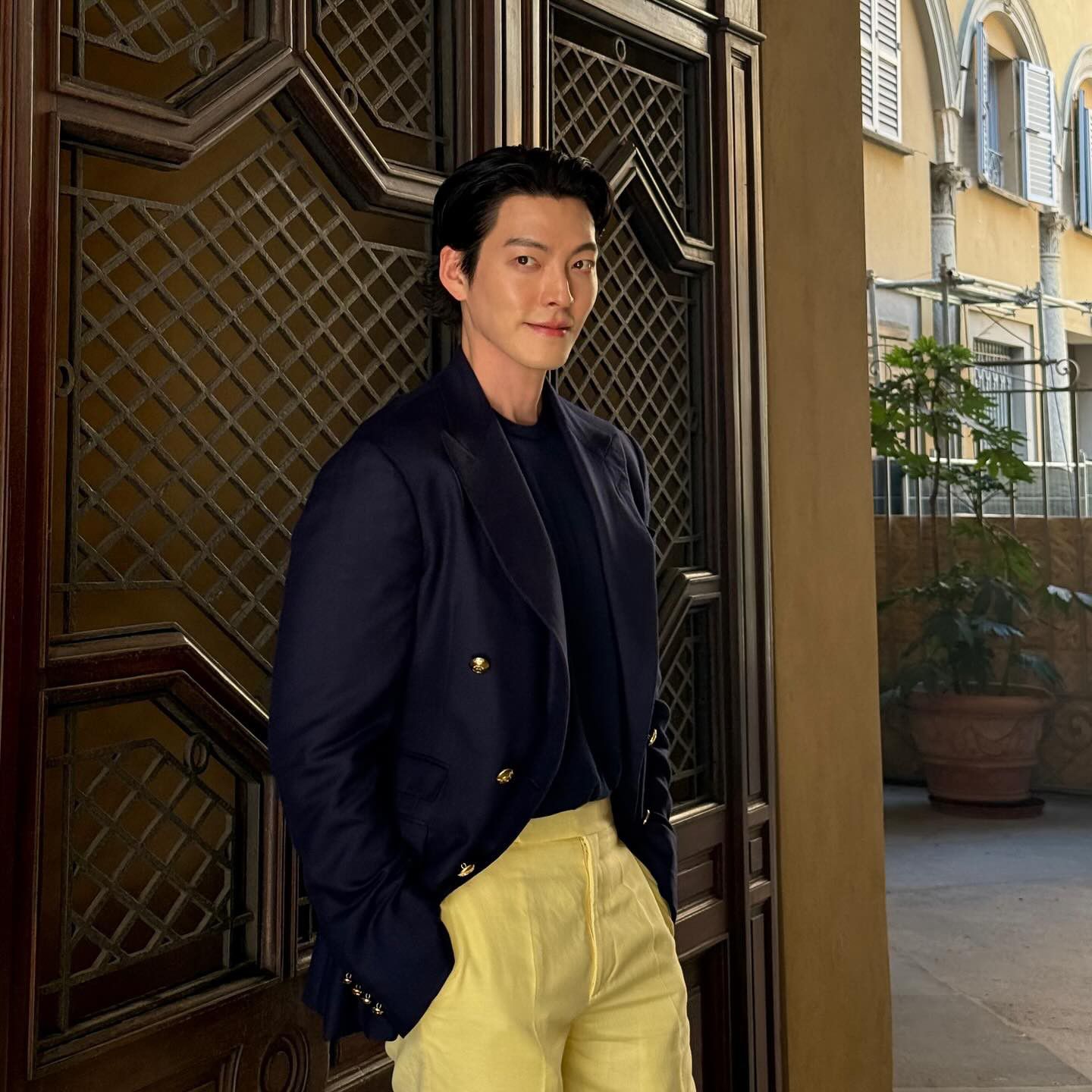 Behind-the-scenes cut of Kim Woobin