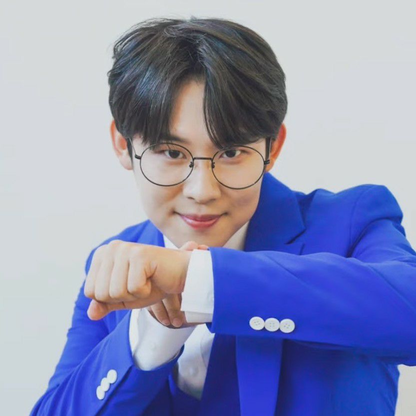Behind-the-scenes cut of Jinuk