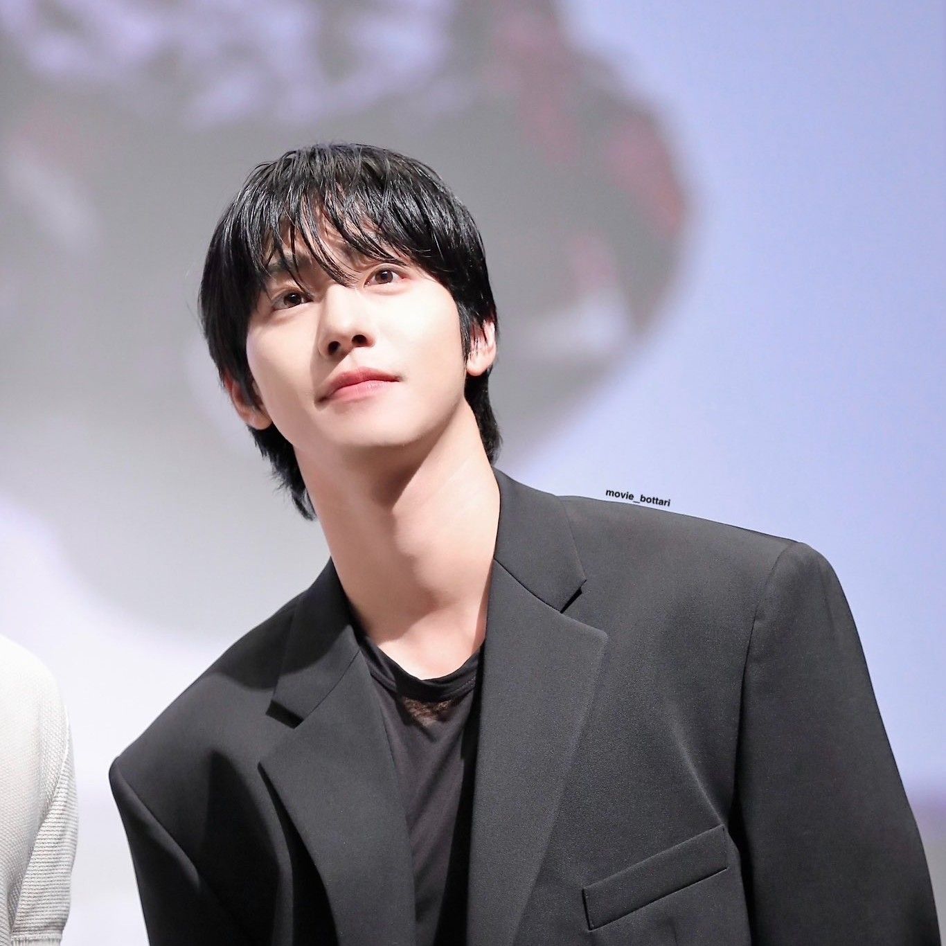 A moment captured by a fan of Ahn Hyoseop