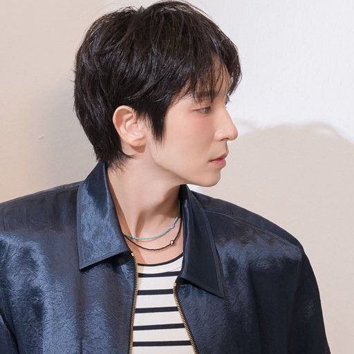 Behind-the-scenes cut of Lee Joongi