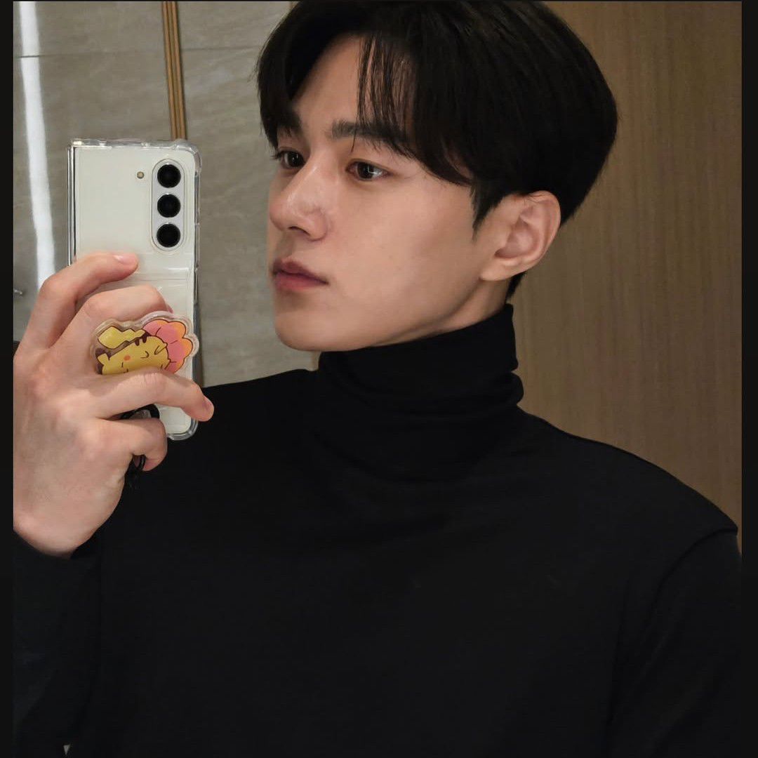 金明洙 (L)的近期活動照