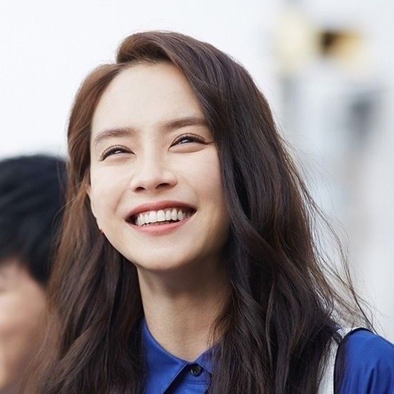 Behind-the-scenes cut of Song Jihyo