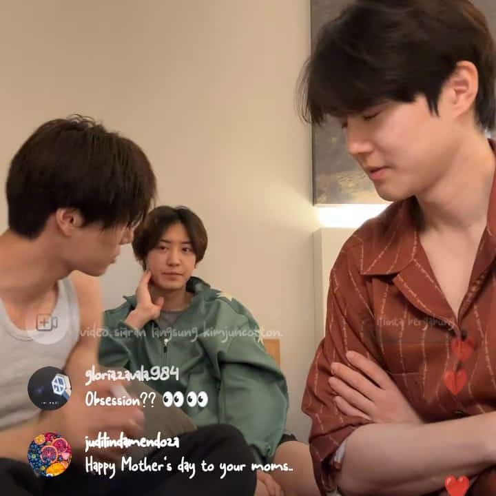 Recent activity shot of Chanyeol