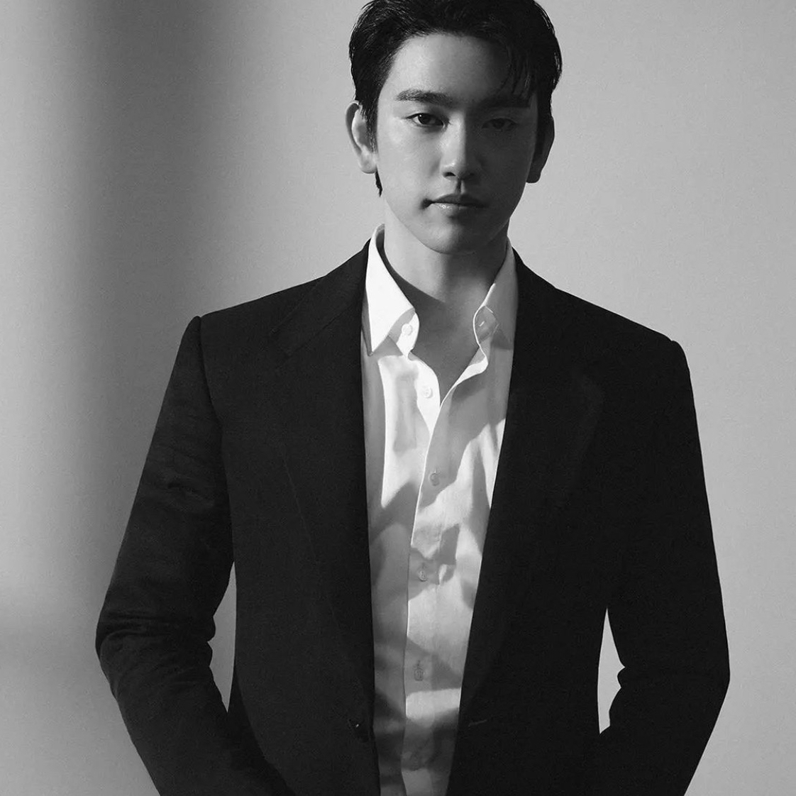 A moment captured by a fan of Park Jinyoung