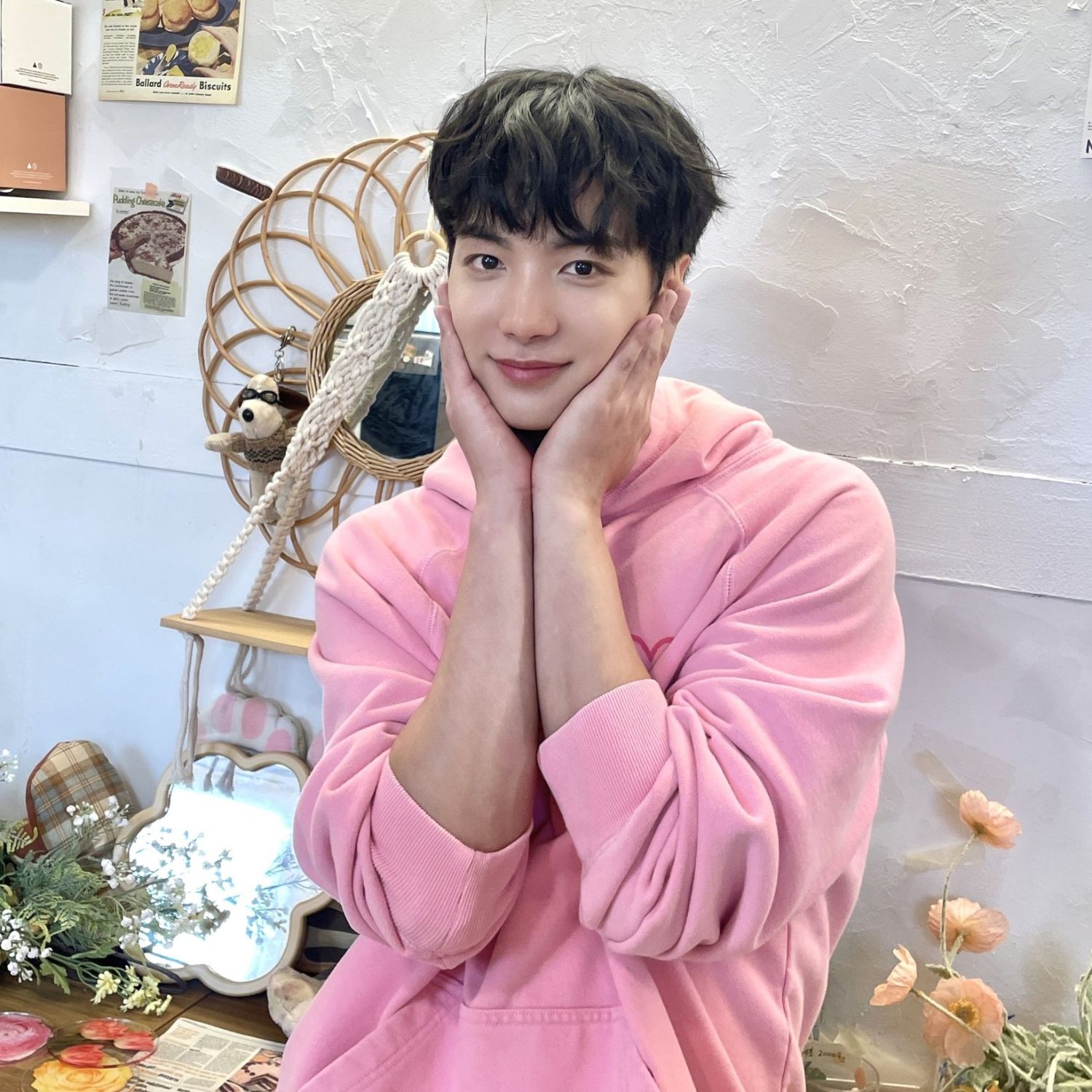 Behind-the-scenes cut of Secret Garden