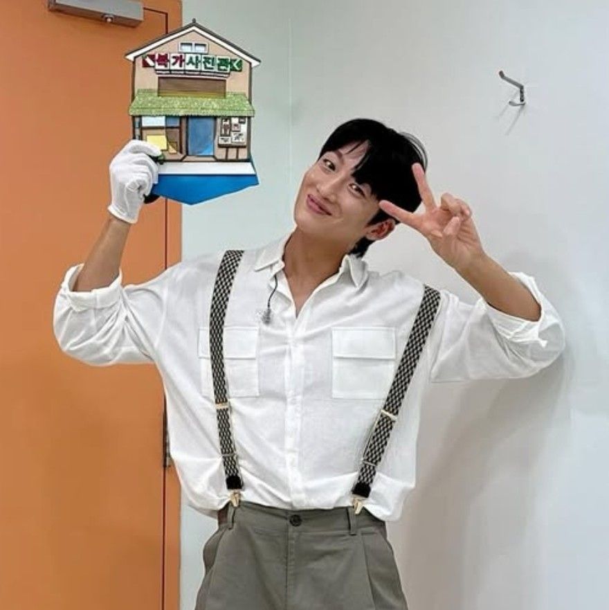 Latest photo of Shin Seungtae