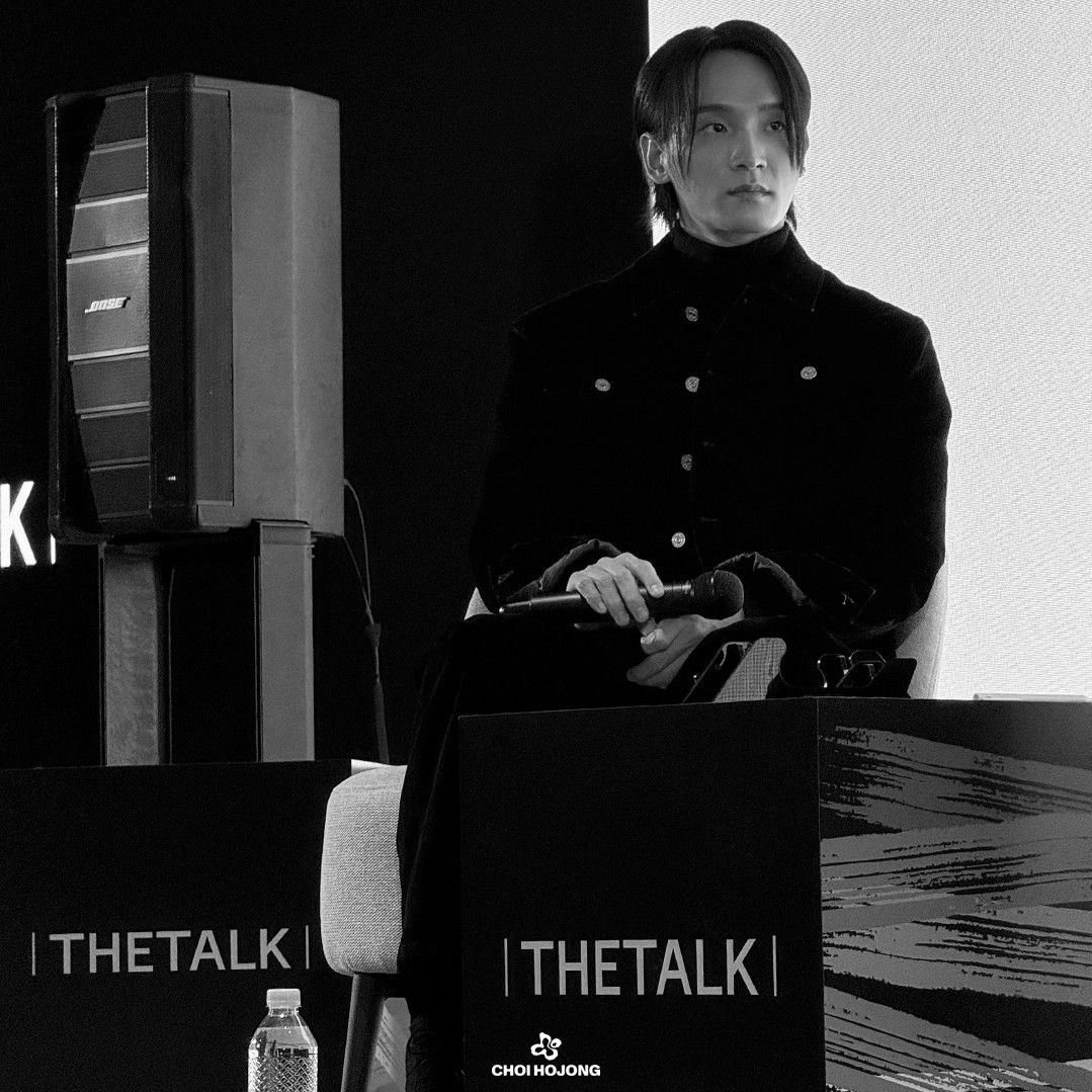 A moment captured by a fan of Choi Hojong