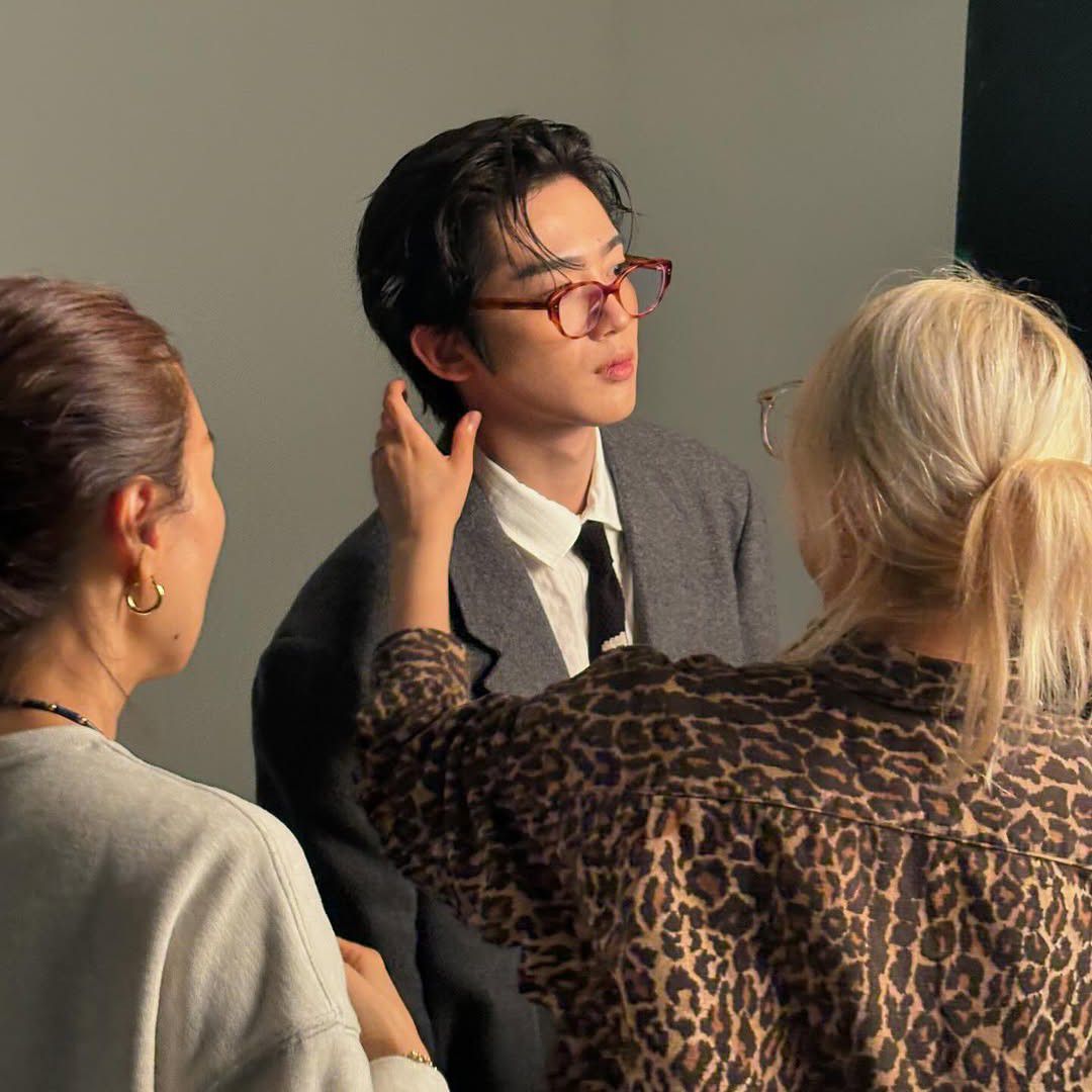 Behind-the-scenes cut of Kim Yohan