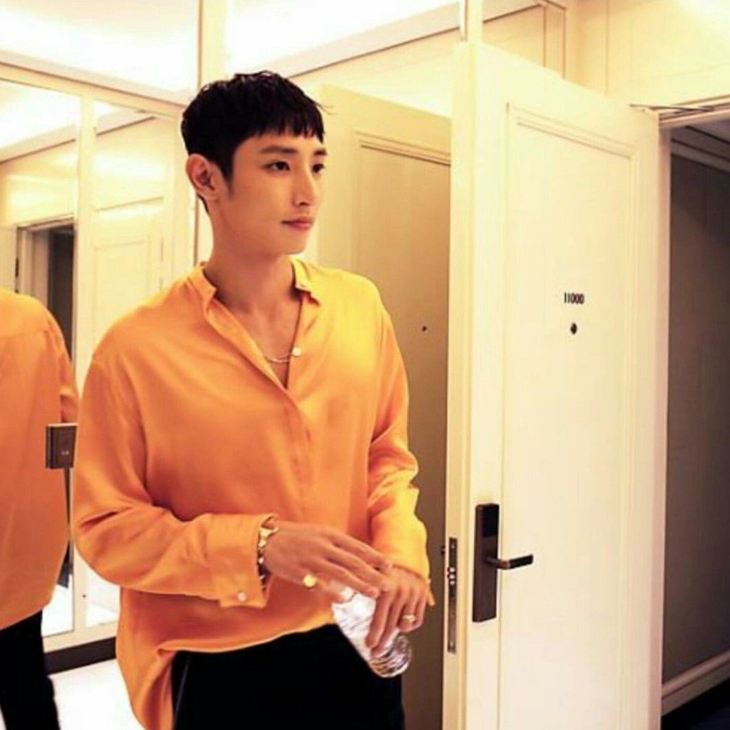 Behind-the-scenes cut of Lee Soohyuk